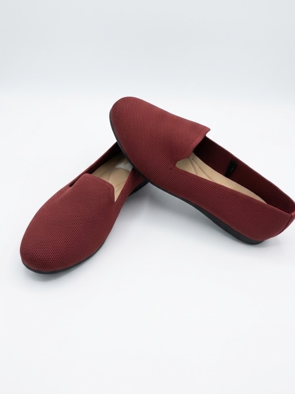 Andiamo burgundy slip-on flats stand out Size. 7.5W Color Burgundy
